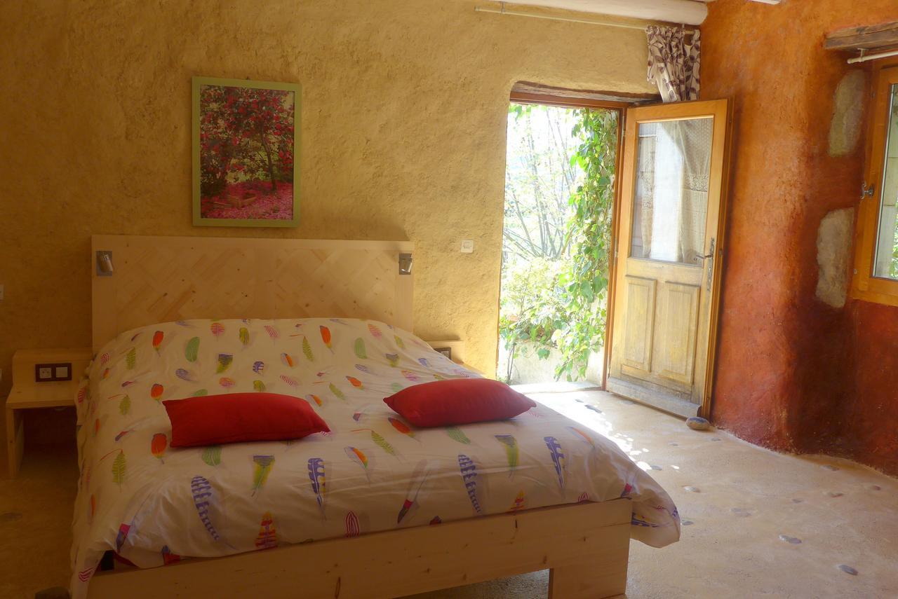 バンヌ La Colline Bleue Bed & Breakfast エクステリア 写真