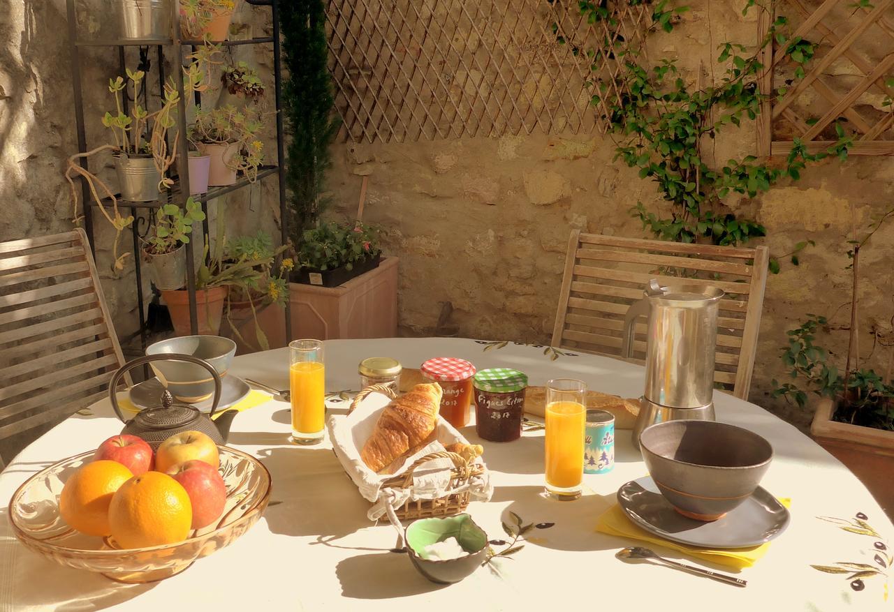 バンヌ La Colline Bleue Bed & Breakfast エクステリア 写真